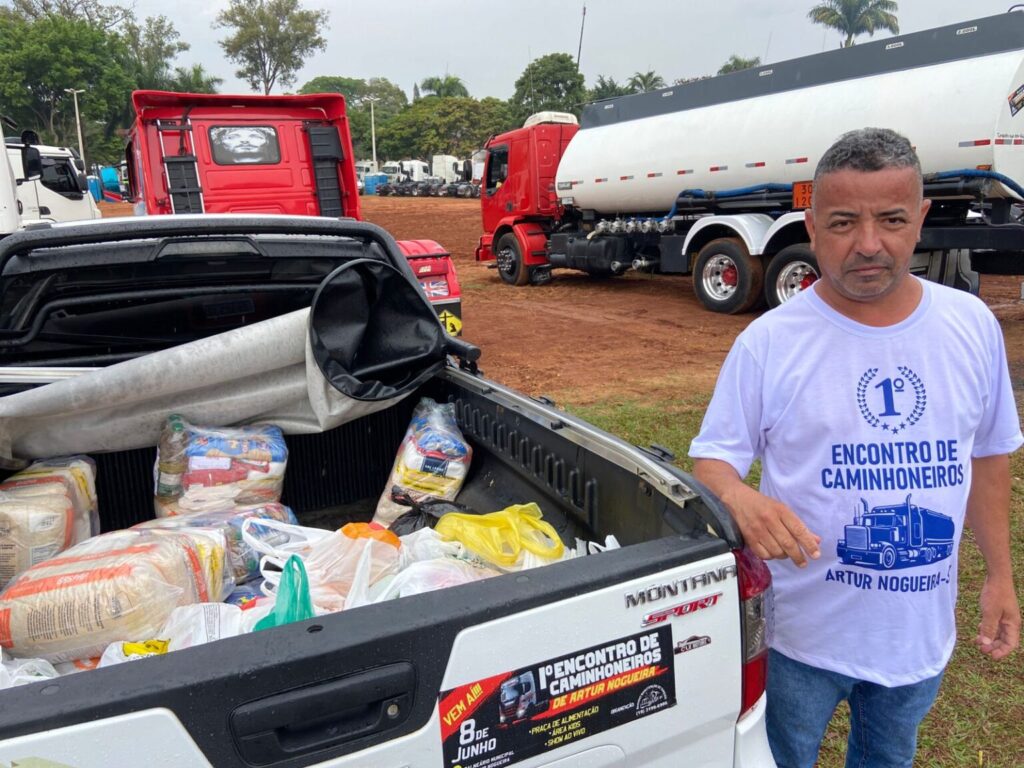 Mais de 300 caminhões desfilam em Artur Nogueira e evento emociona caminhoneiros e moradores