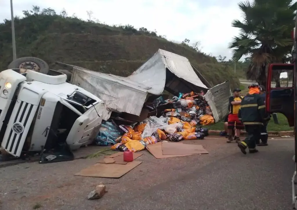 Jornal voz ativa ouro preto mg minas gerais op materia motorista de caminhao morre em acidente na manha desta segunda 2602