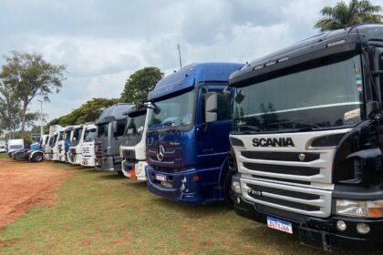 Mais de 300 caminhões desfilam em Artur Nogueira e evento emociona caminhoneiros e moradores