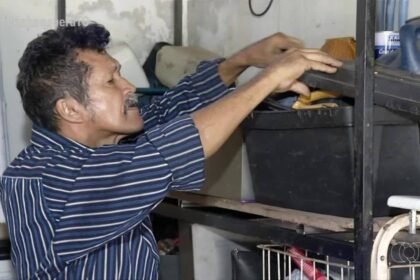 Em junho de 2023, o caminhoneiro de Palmas (TO) teve R$ 131,8 milhões creditados por engano em sua conta. Apesar de devolver o valor, ele move ação judicial para pedir indenização por danos morais, compensação financeira e ressarcimento de prejuízos — alegando tarifas abusivas, constrangimentos e impacto emocional. O caso revela vulnerabilidades dos correntistas diante de falhas institucionais e mostra que a boa-fé nem sempre basta para impedir prejuízos.