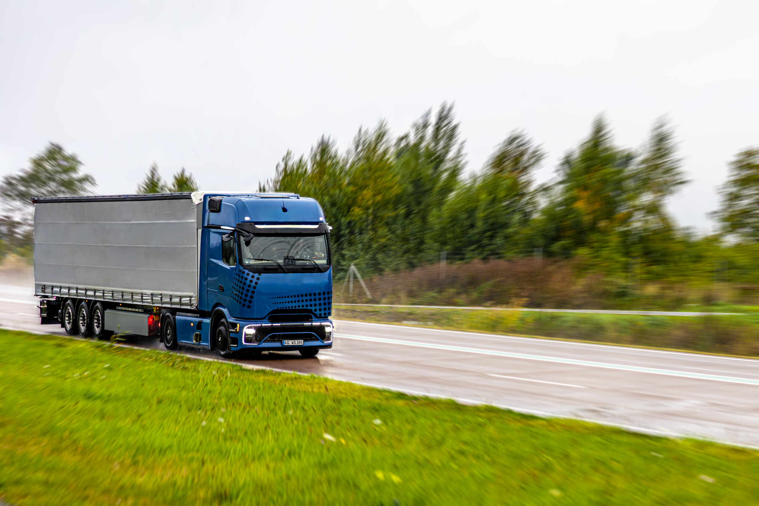 Ser caminhoneiro é mais que uma profissão — é viver a estrada intensamente, colecionando histórias e enfrentando desafios. Neste Novembro Azul, a atenção à saúde do homem é fundamental: consultas, exames preventivos e cuidados com corpo e mente garantem que o profissional continue rodando com segurança e qualidade de vida. O Caminhoneiro Legal reforça a importância da prevenção e oferece vagas atualizadas todos os dias para quem quer seguir trabalhando com dignidade e futuro.