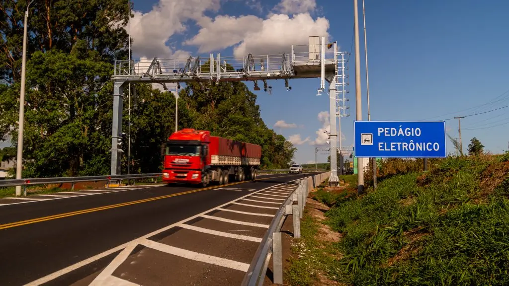Pedágio pode ficar mais caro no Paraná: ANTT decide reajuste
