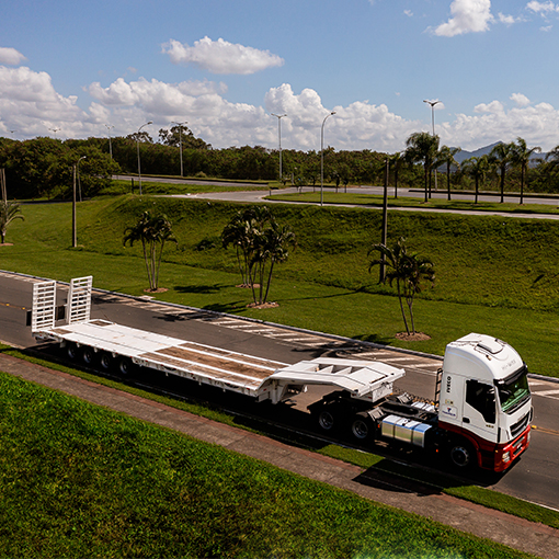 Transporte de Maquinas Carreta Prancha