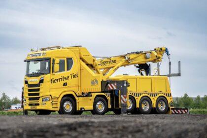 Scania 770S 10x4 6 guincho