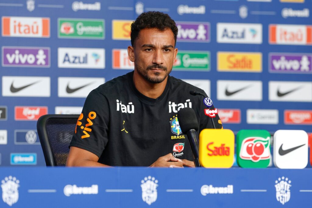 Filho de caminhoneiro, Danilo saiu das estradas para virar referência do Brasil na Copa 2026