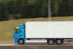 Caminhão Mercedes-Benz utilizado para ilustrar tecnologias no transporte de cargas