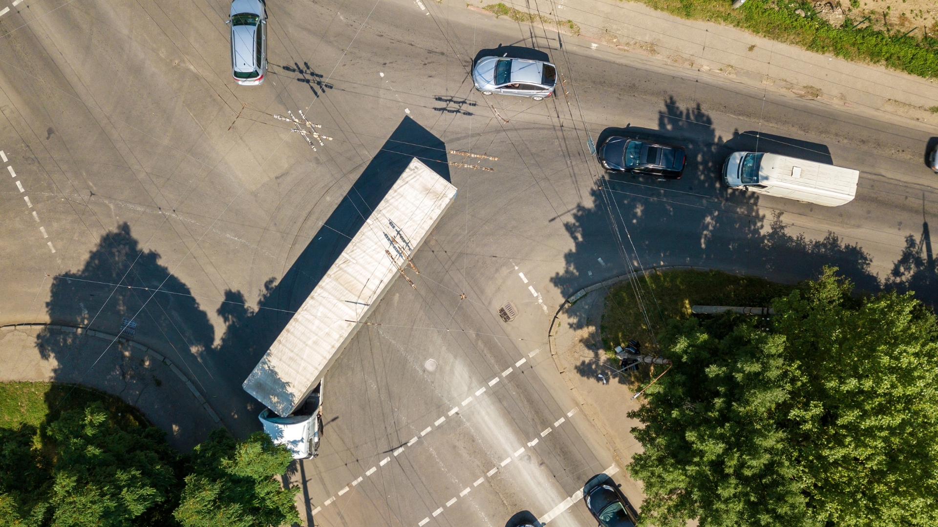 Ponto Cego não é falha do motorista, mas caminhoneiro pode evitar